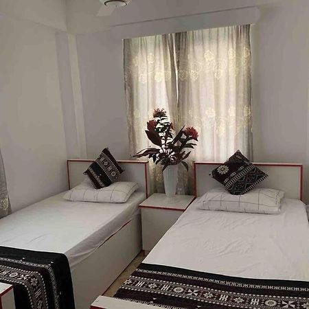 نادي Modern With Class Near Airport المظهر الخارجي الصورة