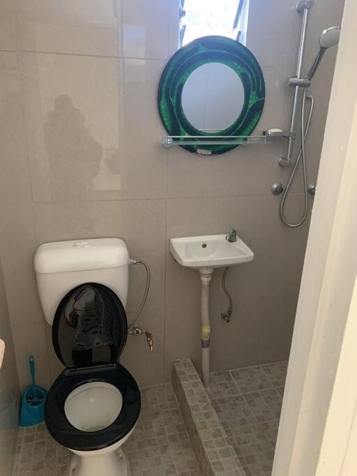 فيلا ناديفي Modern With Class Near Airport المظهر الخارجي الصورة